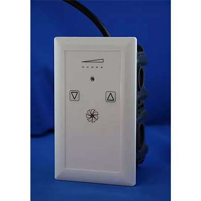 Bild von 5-Stufen-Drehzahlregler TFR 0.5 UP für Kaminventilatoren, 230V. Einbau in 2er Kombi-UP Dose IP 300. Frontplatte Durolon. Frontfolie Polyester UV beständig. Stufenanzeigen mittels Leuchtdioden.